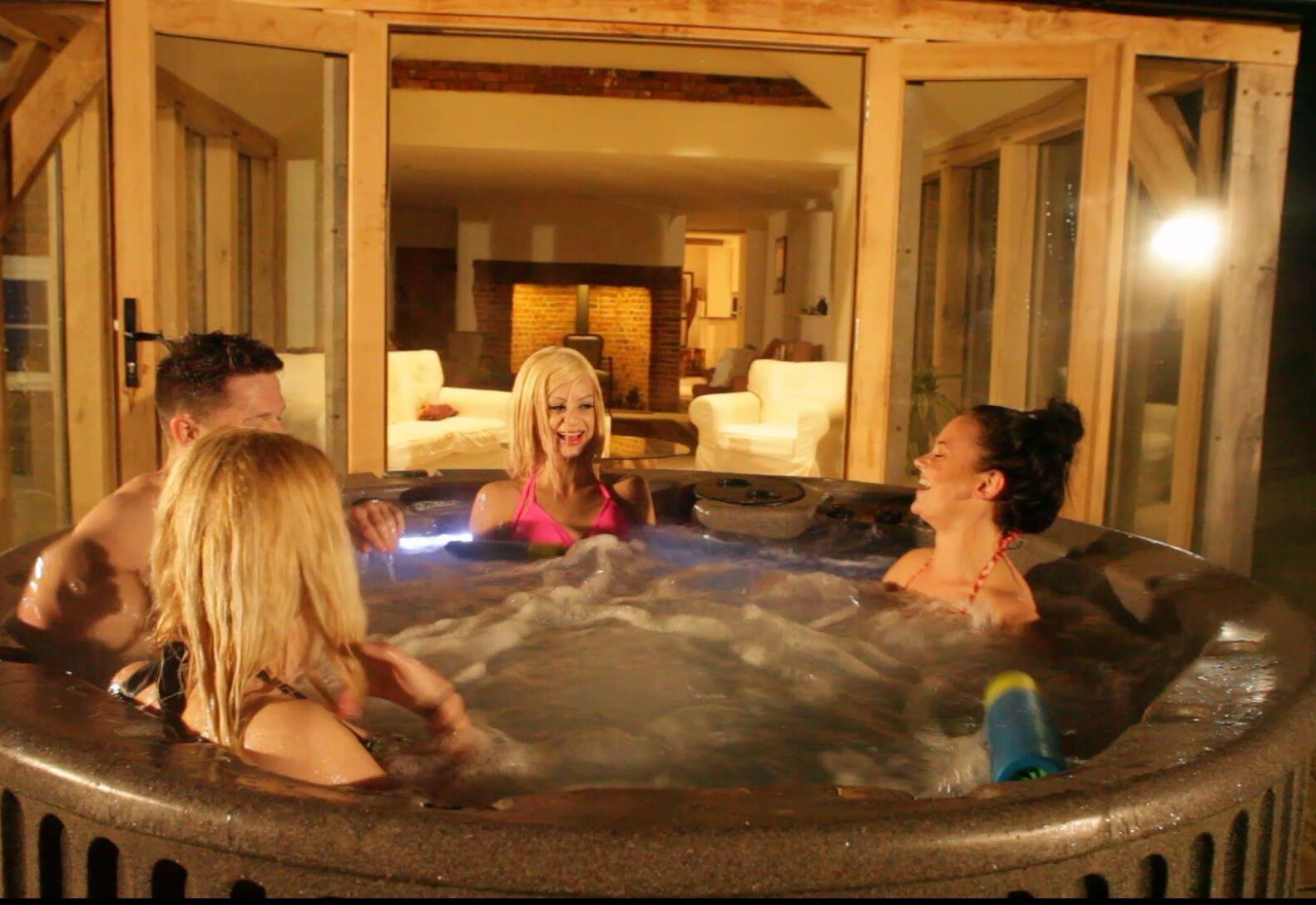 Hot Tub Hire Northampton and Milton Keynes Hunsbury Hot Tubs