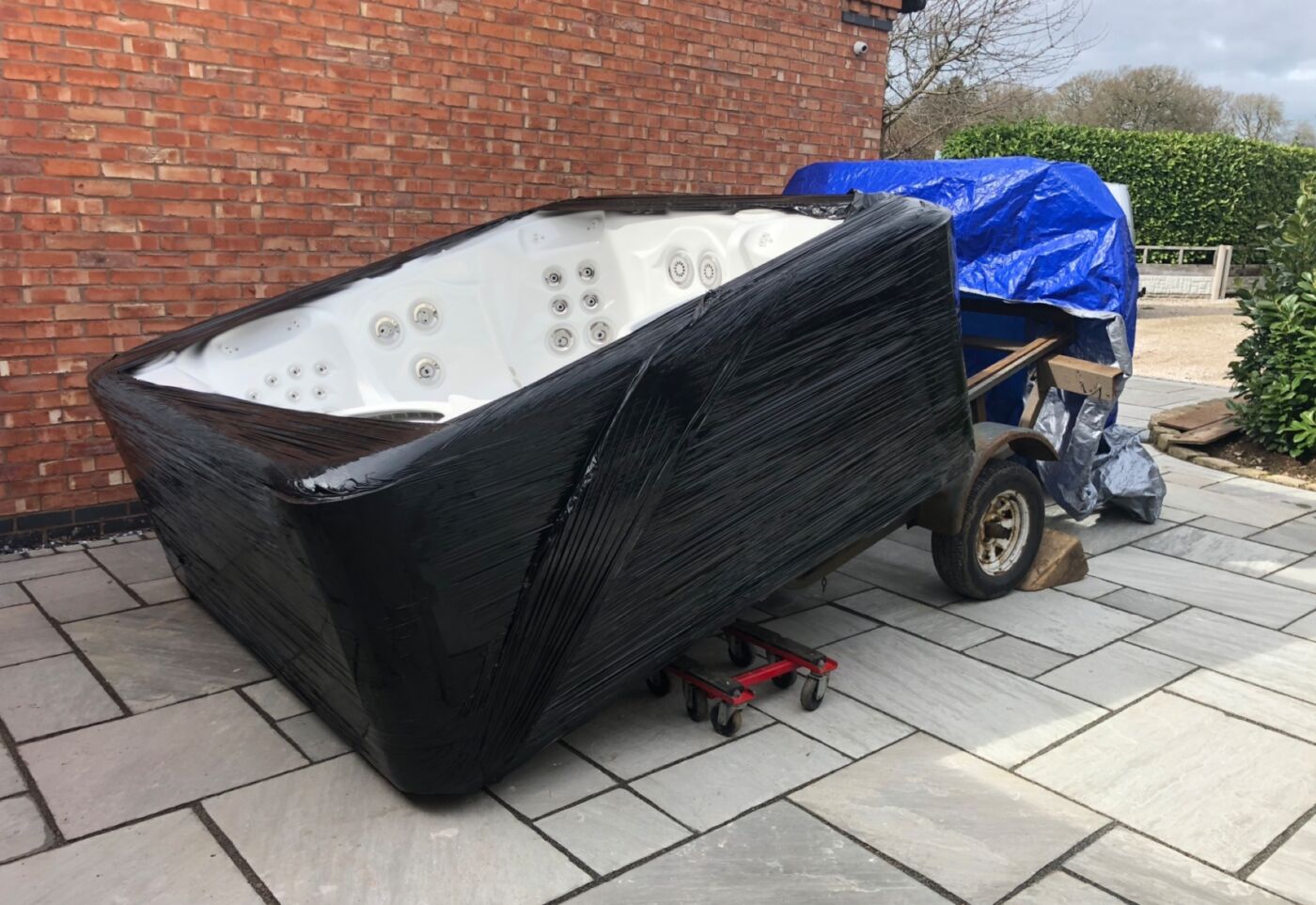 Hot Tub Services in Northampton and Milton Keynes Hunsbury Hot Tubs