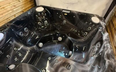 Jacuzzi J-235 Hot tub