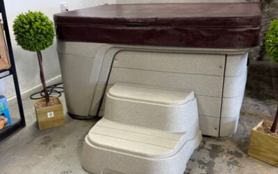 Freeflow Azure Hot Tub
