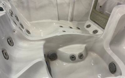 Sundance Bristol Hot Tub 2017