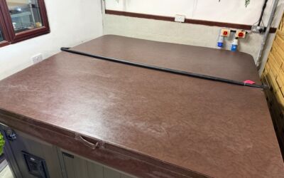 Sundance Bristol Hot Tub 2017