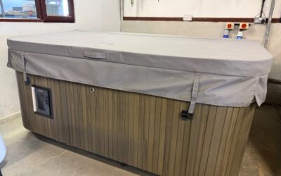 Jacuzzi J335  - 2019