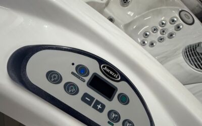 Jacuzzi J335  - 2019