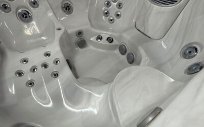 Jacuzzi J335  - 2019