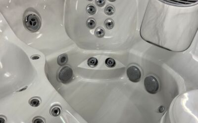 Jacuzzi J335  - 2019
