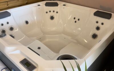 Hotspring Propel Hot Tub 2021