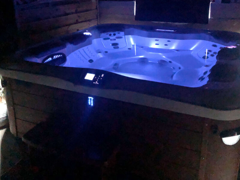 Villeroy & Boch Hot Tub - 2013Hot Tub