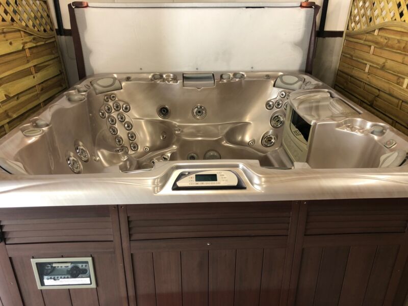 Pre Owned Hot Tub Sundance Cameo Hunsbury Hot Tubs