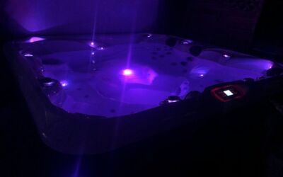 Evolution S2 Hot Tub