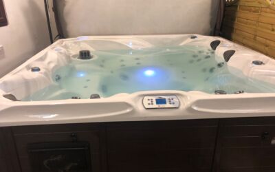 Evolution S2 Hot Tub