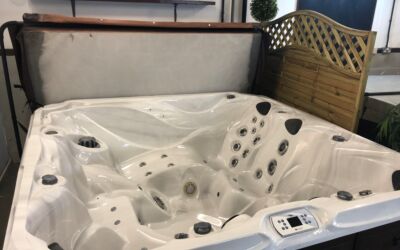 Evolution S2 Hot Tub