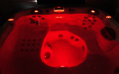 Jacuzzi J335 Hot Tub - 2009