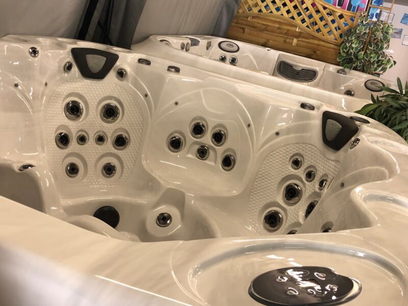 Coast Spa Classic L50Hot Tub