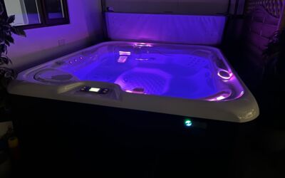 2017 Hotsprings Sovereign Hot Tub