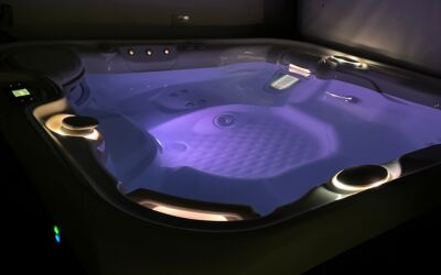 2017 Hotsprings Sovereign Hot Tub