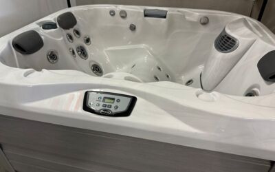 Jacuzzi J315IP 2020 - Current Model