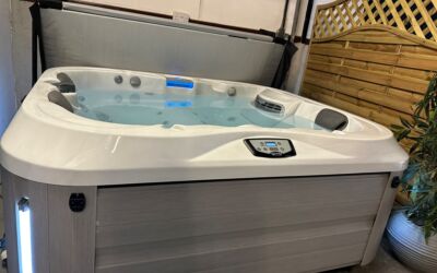 Jacuzzi J315IP 2020 - Current Model