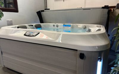 Jacuzzi J315IP 2020 - Current Model