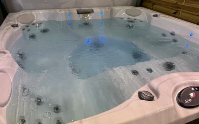 Jacuzzi J235