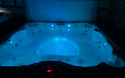 Jacuzzi J235