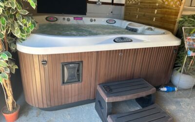 Jacuzzi J375