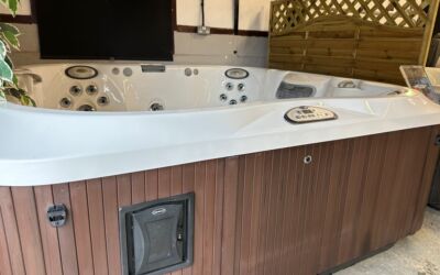 Jacuzzi J375