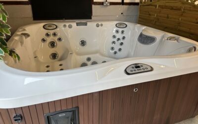 Jacuzzi J375