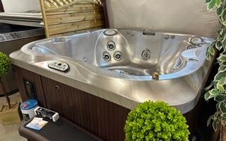 Jacuzzi J345 2015