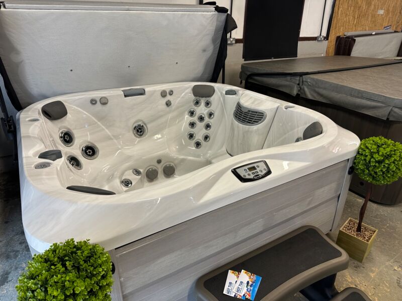 Jacuzzi J345 Hot Tub 2020Hot Tub