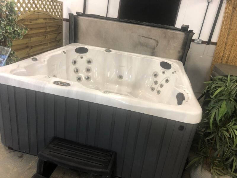 Hydropool Hot TubHot Tub