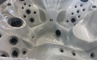 Evolution 6 Hot Tub