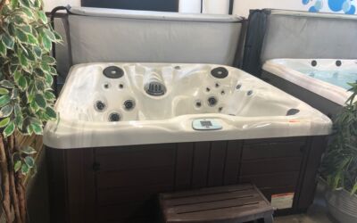 Evolution 6 Hot Tub