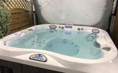 Jacuzzi J335 2017