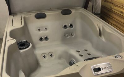 Freeflow azure 4-person Hot Tub