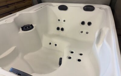 Freeflow azure 4-person Hot Tub