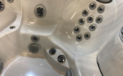 Jacuzzi J335 2016