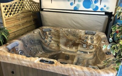 Wellis Palmero Hot Tub