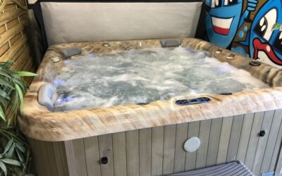 Wellis Palmero Hot Tub