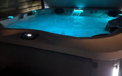 Jacuzzi J335 (New Model)