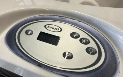 Jacuzzi J215 Hot Tub