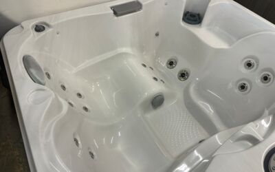 Jacuzzi J215 Hot Tub