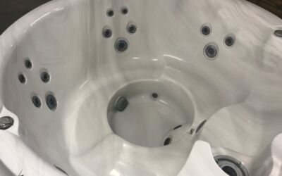 Jacuzzi J210